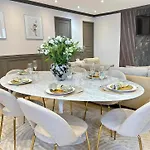 Luxury Family Getaway Near Place Vendome